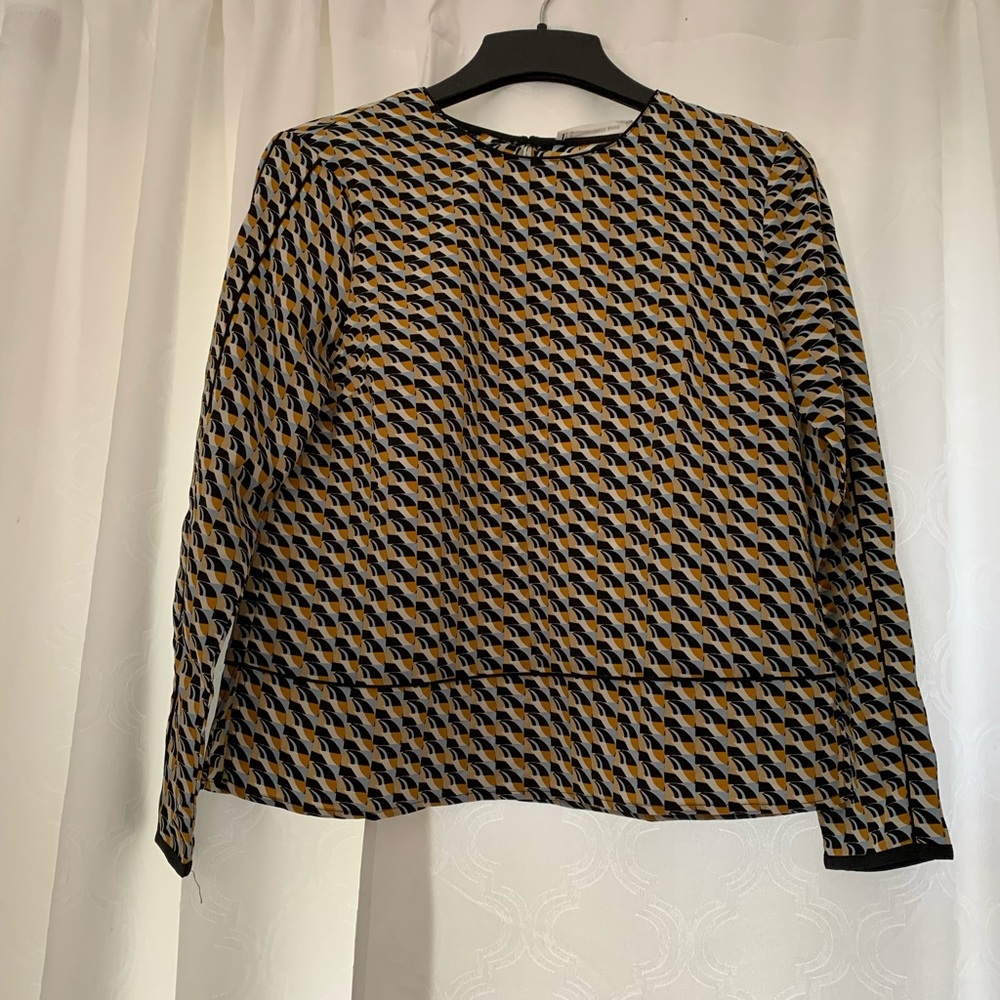 Woman top